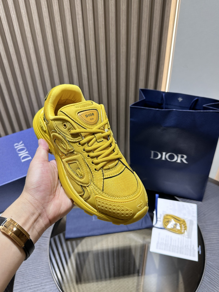DR B30 Sneakers