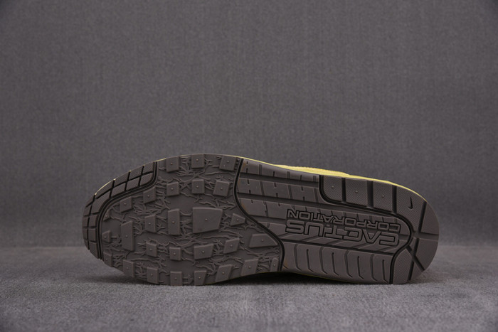 travis scott nike air max 1 wheat do9392-700